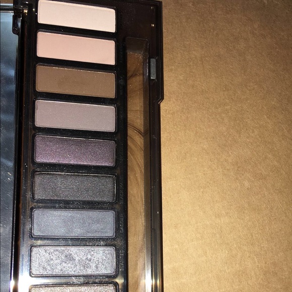 Naked Smoky Palette - Picture 2 of 4